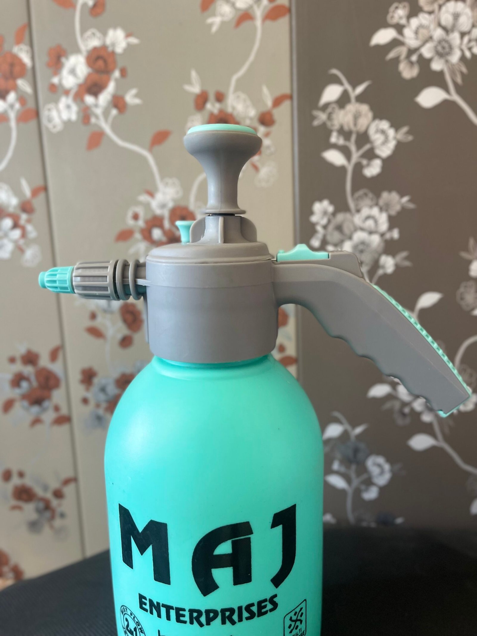 M A J Enterprises Heavy Duty Sprayer( Mist and Pressure Jet Flow ) Garden Sprayer Multipurpose 2 L Hand Held Sprayer (Pack of 1) - Image 5